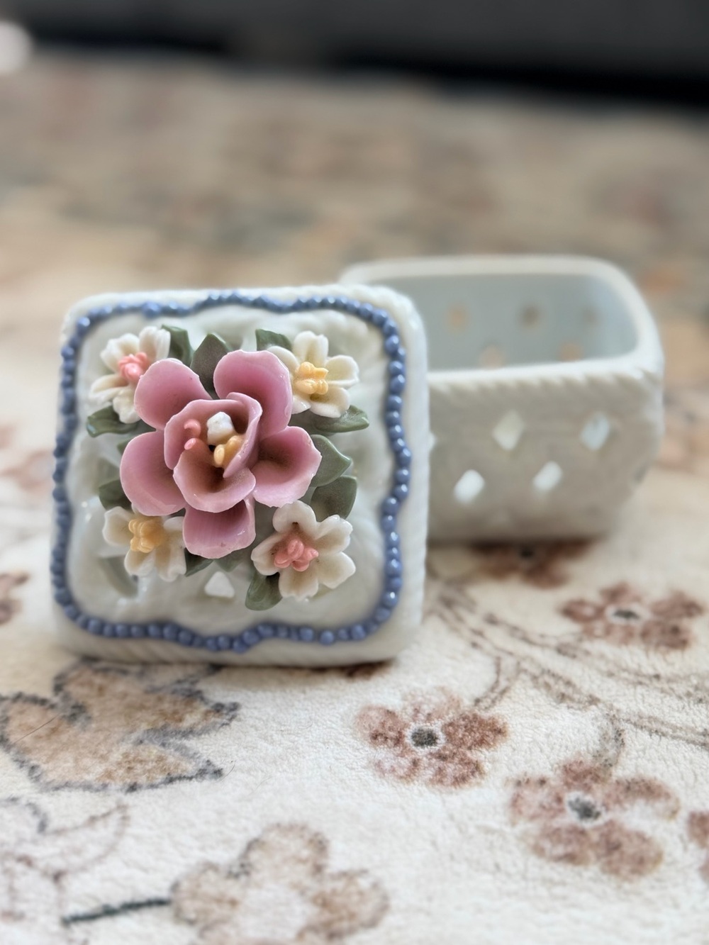 Vintage Capodimonte Ceramic Flower Trinket/Jewelry Dish